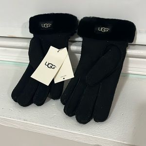 NEVER WORN! UGG Gloves